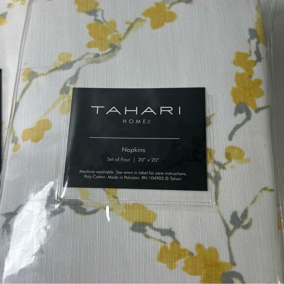 New Tahari Home set of 4 Napkins + 4 Placemats Floral Yellow Gray White - Picture 2 of 4